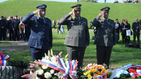 ТУЖНА ГОДИШЊИЦА ОПОМЕНА ПОКОЛЕЊИМА: Краљевчани обележили Дан сећања на жртве фашистичког злочина 1941.