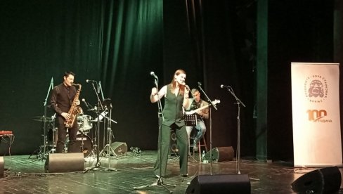 ПОЧЕЛИ БОРИНИ ПОЗОРИШНИ ДАНИ: „Славимо прошлост позоришта, а гледамо у будућност“ (ФОТО)