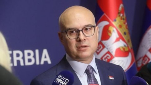 PREMIJER VUČEVIĆ: Naši mladi matematičari opet su nas učinili beskrajno srećnima