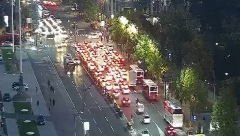 ВЕЛИКЕ ИЗМЕНЕ У САОБРАЋАЈУ: Радови мењају трасе јавног превоза у више делова Београда и у Младеновцу