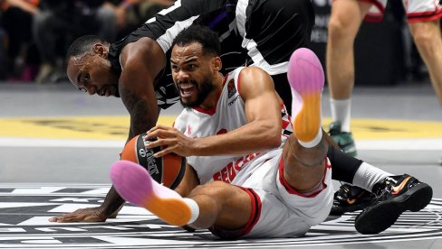 НАГРАДА ЗА СЈАЈНУ УТАКМИЦУ: Ели Окобо МВП 11. кола Евролиге!