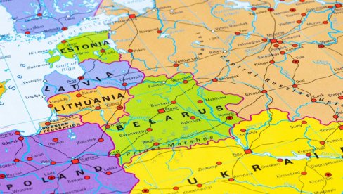ЛЕТОНИЈА ПРОТЕРУЈЕ РУСЕ, ОДРЕЂЕН РОК: Балтик спрема масовну евакуацију због могућег рата са Русијом