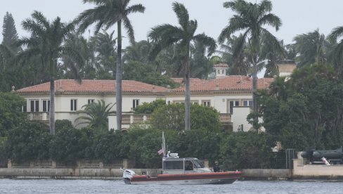 MUŠKARAC UBIJEN ISPRED TRAMPOVOG IMANJA: Bio opsednut Epstinovim dosijeima