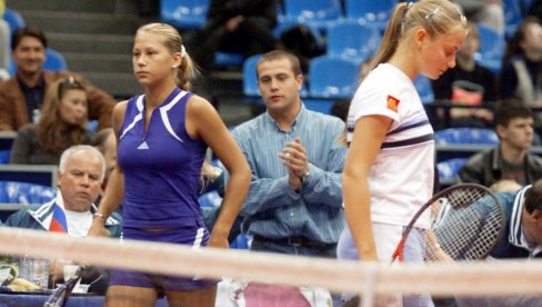 ЈЕЛЕНА ДОКИЋ ЗГРОЗИЛА ЦЕО СВЕТ! Бивша тенисерка открила језиве детаље злостављања