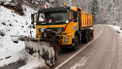 PUTEVI PROHODNI NA ZAPADU SRBIJE: Prete poledica i preostali sneg