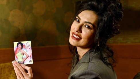 UPOZNAJ TANJU SAVIĆ: Folk zvezda upriličiće nesvakidašnje druženje sa fanovima (FOTO)