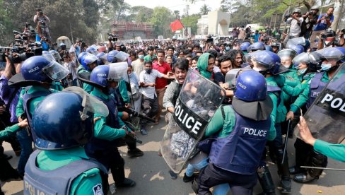 GODINU DANA POSLE KRVAVIH ŠAKA U BANGLADEŠU: Revolucija pojela sopstvenu decu, zemlja u rasulu, ekstremističke horde divljaju po zemlji