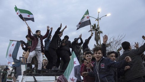 ЏИХАДИСТИ И МИЛИТАНТИ СЕ ОБРАТИЛИ НАРОДУ СИРИЈЕ: Хоћемо демократију, позивамо нашу курдску браћу...