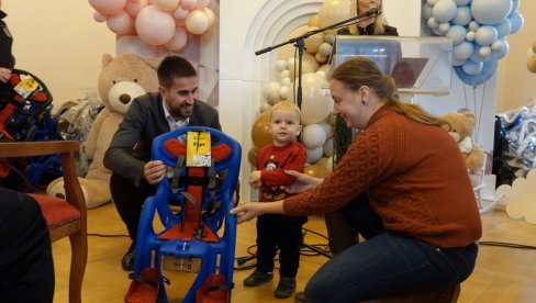 PODELJENO 200 SEDIŠTA ZA NAJMLAĐE: Sombor nastavlja akciju u cilju bezbednosti saobraćaja