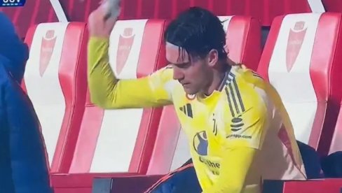 VLAHOVIĆ NIJE TAJ! Čuveni trener udario na srpskog napadača! Poslao poruku treneru Juventusa!