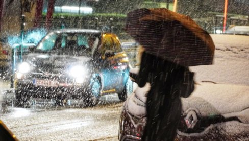 RHMZ UPOZORAVA - EKSTREMNO POGORŠANJE VREMENA: Meteorolozi najavili kijamet (FOTO)