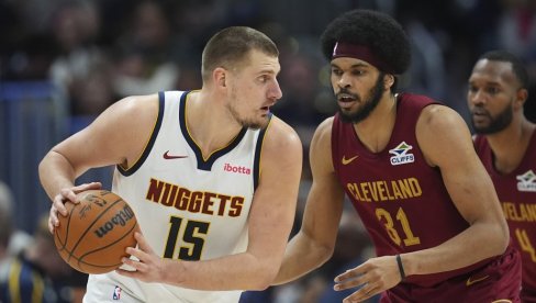 KAD NIKOLA JOKIĆ ZAGRMI: Srbin opleo po saigračima, imao je šta da kaže...