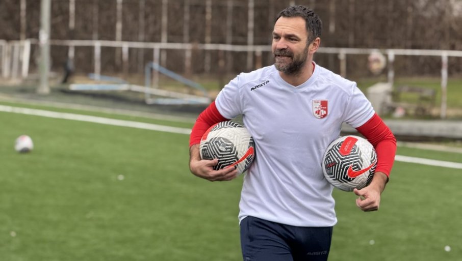 SAMO U SRPSKOM FUDBALU! Batak otvorio bolovanje: Klub doveo Drinčića ...