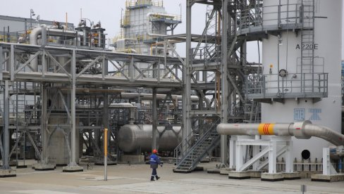 ПОРТПАРОЛ КРЕМЉА УПОЗОРАВА НА КАТАСТРОФУ: Напади на гасоводе гурају свет у хаос