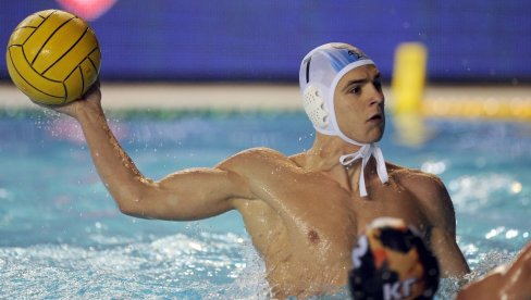 ПАЛИ ПОСЛЕ ПЕТЕРАЦА: Ватерполисти Новог Београда изгубили од Јадрана у регионалној лиги