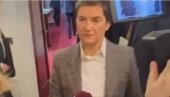 BRNABIĆ REŠILA PROVOKATORE IZ KRENI PROMENI: Prišla im da razgovaraju i ogolila njihovo neznanje (VIDEO)