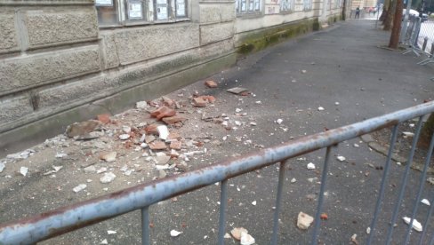 DOM VOJSKE U POŽAREVCU: Sa oštećene fasade otpali delovi cigle i maltera