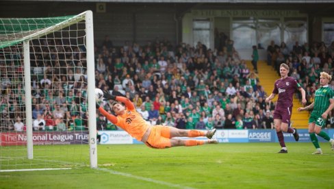 HODOČASNICI TONU SVE DUBLJE: Gosti nose bar bod natrag u London