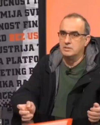 ШЕШЕЉ УПОЗОРАВА: Динко Грухоњић је духовни вођа блокадерског покрета