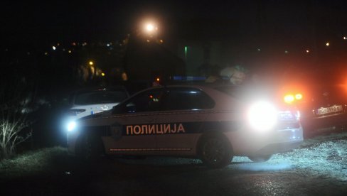 ДЕТАЉИ ТЕШКЕ САОБРАЋАЈНЕ НЕСРЕЋЕ КОД ЧЕНЕЈА: Полицајац слетео са пута