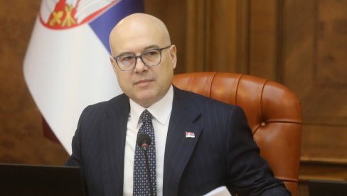 VUČEVIĆ RASKRINKAO SCENARISTE OBOJENE REVOLUCIJE: Ratni veterani ne mogu da zamisle sebe u nekom političkom događaju sa Gruhonjićem i Kandić