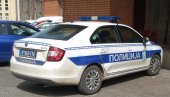 STRAVIČNA POGIBIJA MOTOCIKLISTE U BATAJNICI: Sudar motocikla i automobila