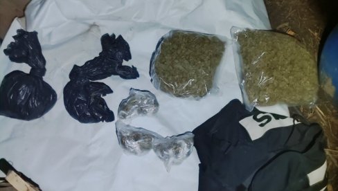 TORBU SA OKO 2,8 KILOGRAMA MARIHUANE KRIO U BURETU: U Temerinu uhapšen osmnaestogodišnjak osumnjičen za trgovinu drogom