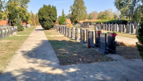 U NOVOM SADU NA ZADUŠNICE: Veći broj autobusa ka Gradskom groblju