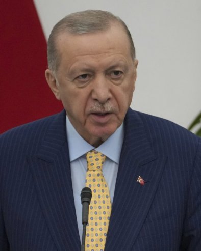 ERDOGAN O STRADANJU BLISKOG ISTOKA: Kakva je razlika da li su mora plava ili ne tamo gde su igračke umrljane krvlju, a dečji snovi razbijeni?