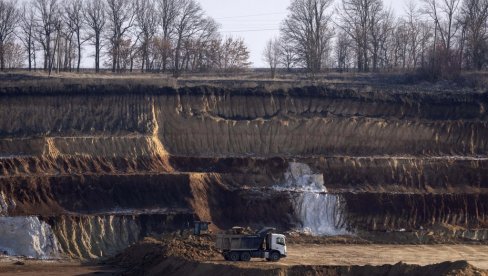 SVI U SVETU JURE RESURSE Vučić: Samo kod nas neki neće, a imamo svega i svačega vrednog u zemlji