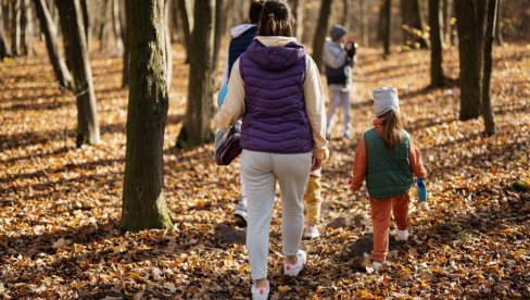 ГУБЕ 76.000 ЕВРА: Зарада мајки у Енглеској драстично опада после порођаја, плате у просеку ниже за 42%