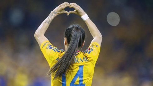 ДА ЛИ СТЕ ВИДЕЛИ ОВАКАВ ГОЛ? Мексиканка засенила и Ибрахимовића и Месија (ВИДЕО)