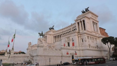 ЕКСПЛОЗИЈА БЕНЗИНСКЕ ПУМПЕ У РИМУ: Најмање 35 повређених, цивили и пропадници полицијских снага, две особе са великим опекотинама, једна у