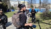 STUDENT BLOKADER IVAN BJELIĆ DOŠAO U PIONIRSKI PARK: Slika studente koji žele da studiraju (FOTO)