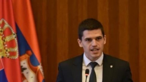 ПОД МЕНТОРСТВОМ ГРУХОЊИЋА СЕ ФОРМИРАЛА ТЕРОРИСТИЧКА ГРУПА НА ФИЛОЗОФСКОМ ФАКУЛТЕТУ Завишић раскринкао блокадерског професора