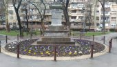 CVEĆE UKRASILO GRAD: Na brojnim mestima „osvanule“ cvetne leje