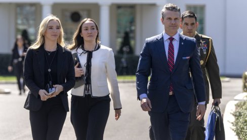 ПРИПРЕМЕ ЗА РАТ У САД? Трампови највиши званичници селе се у војне базе – Рубио, Хегсет, Милер и други (ВИДЕО)