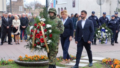 У СМЕДЕРЕВУ ОБЕЛЕЖЕНА ГОДИШЊИЦА НАТО БОМБАРДОВАЊА: У агресији страдало четрнаесторо Смедереваца