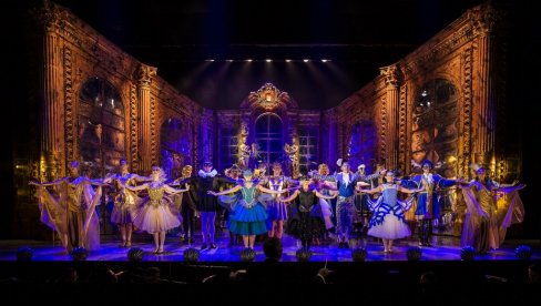 Fantom je stigao u Beograd! Pojavljivanje Fantoma širom Beograda kao najava mjuzikla FANTOM IZ OPERE (22-29. april, Sava centar)