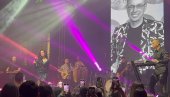 ОВУ ПЕСМУ МИ ЈЕ ОН ОДАБРАО: Тања Савић у емотивном тренутку посветила песму Саши Поповићу (ФОТО)