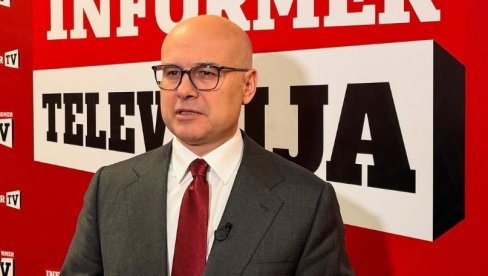NEKO SEBI DAJE ZA PRAVO DA SELEKTUJE NOVINARE I MEDIJE Premijer Vučević osudio napad i blokadu Informera