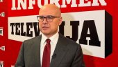 NEKO SEBI DAJE ZA PRAVO DA SELEKTUJE NOVINARE I MEDIJE Premijer Vučević osudio napad i blokadu Informera