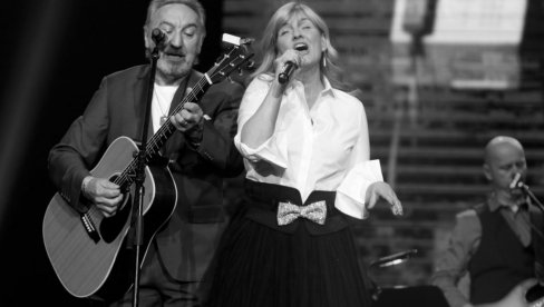 УБИЈЕН САМ, ДЕЛИЛИ СМО ДОБРО И ЗЛО Чланови Нових фосила се у неверици опраштају од оснивача групе: Тешко је, схватите