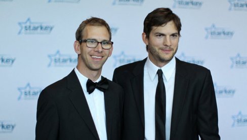 Ештон Кучер у сузама због брата близанца: Размишљао сам да му донирам срце