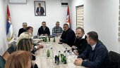 SAMO JAKA SRBIJA GARANTUJE I OPSTANAK NAŠEG NARODA Petković: Politički predstavnici Srba sa AP KiM podržali Pokret za narod i državu