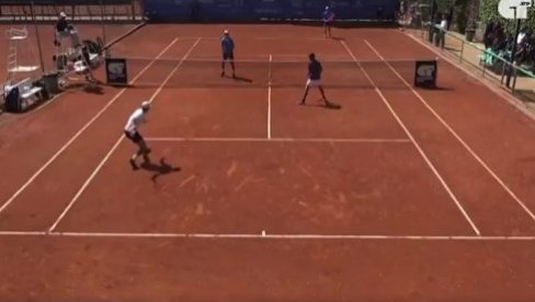 ODMAH DISKVALIFIKOVAN! Skandal kakav tenis video nije (VIDEO)