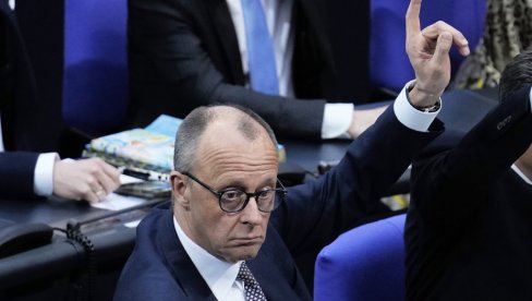 МЕРЦ ПРЕСЕКАО: Запад не шаље трупе у Украјину