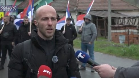 PARAATLETIČAR KRENUO PEŠKE SA KiM NA SVENARODNI SKUP 12. APRILA: Da podrži predsednika i državu Srbiju