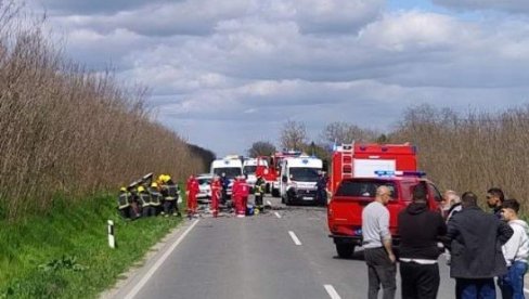 ПЕТНАЕСТОГОДИШЊАК У ТЕШКОМ СТАЊУ: После јучерашње  саобраћајне несреће на путу Бечеј - Бачко Градиште