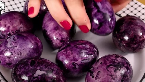 ЉУБИЧАСТА УСКРШЊА ЈАЈА: Чаролија помоћу ПРИРОДНИХ састојака!